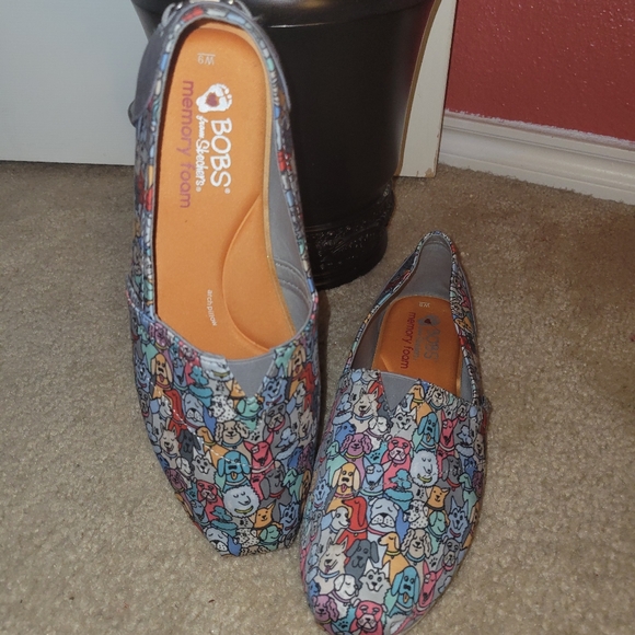 BOBS from Skechers Shoes - Bob Skeckers memory foam, Dog prints